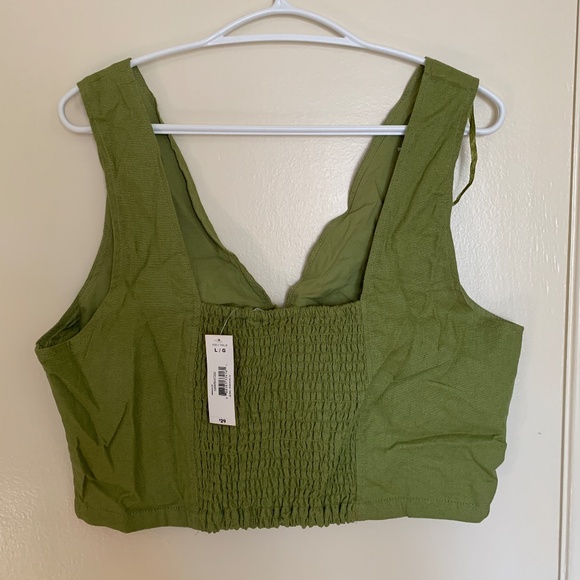 Linen Button Up Crop Top - Picture 2 of 3